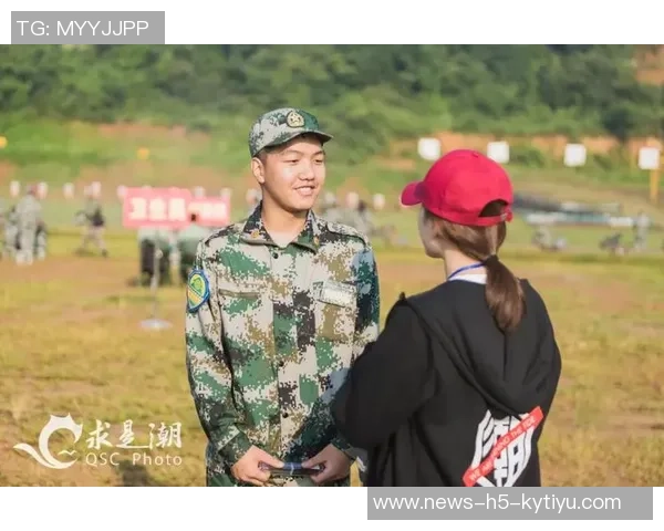 新一代传承梦想成真枪手青训小将向埃泽致敬希望追随你的脚步